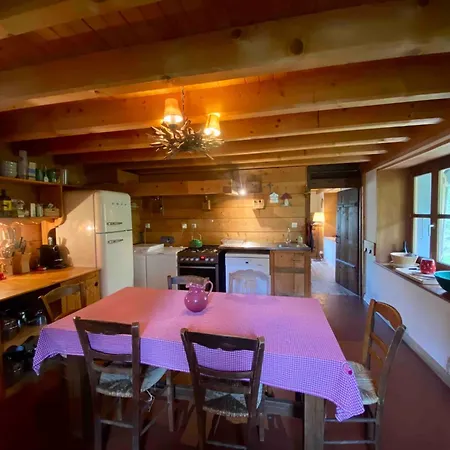 Le Ruisseau, Lindarets, Authentique, 11 Personnes Chalet *