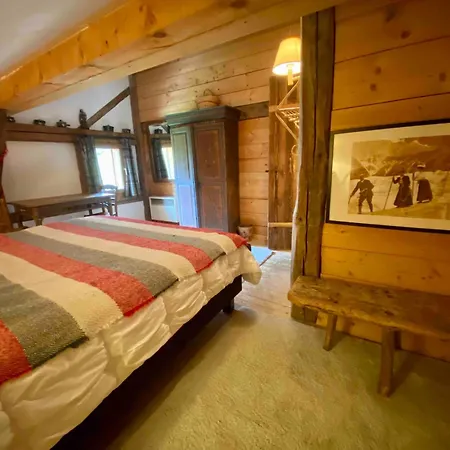 Le Ruisseau, Lindarets, Authentique, 11 Personnes Chalet *
