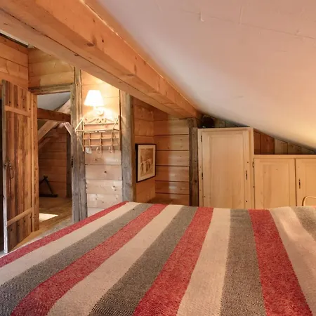 Chalet Le Ruisseau, Lindarets, Authentique, 11 Personnes Montriond
